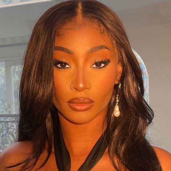 Meet your Posher, Myori - Picture 1 of 1